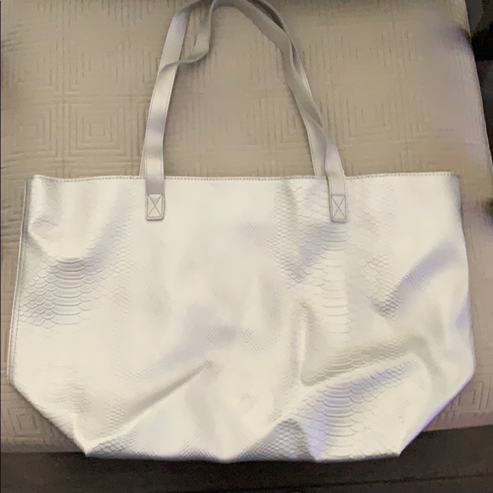 Silver tote